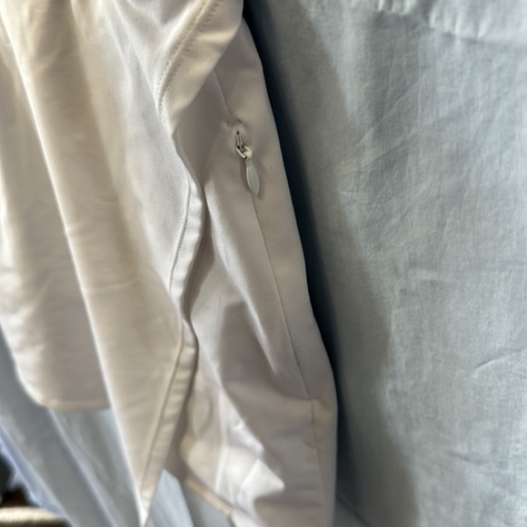 Athleta Volley Skort white, size L, new with tags, never worn - Picture 3 of 9